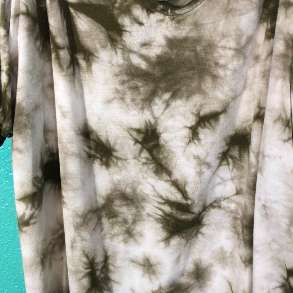 blouse - Picture 2 of 5
